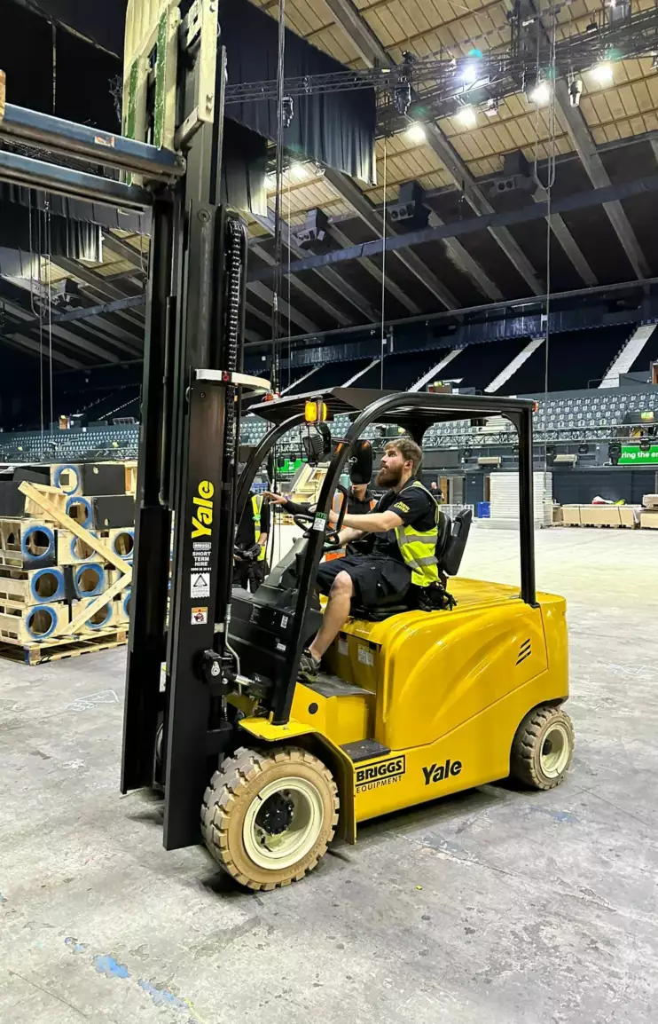 Fachkräfte für Anlagen- und Maschinenbedienung